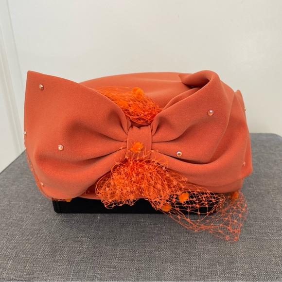 VERUCCI Vintage 1950s Wool Pillbox Hat Tangerine Orange Bow - Picture 1 of 11